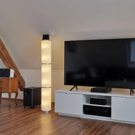 Exklusive Attika Mit 5 Zimmer Nahe Zur Schweiz