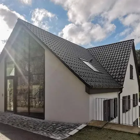 Apartament Exklusive Attika Mit 5 Zimmer Nahe Zur Schweiz *